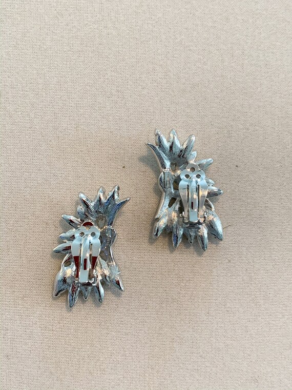 Trifari Vintage Marquise Rhinestones Clip Earrings - image 3