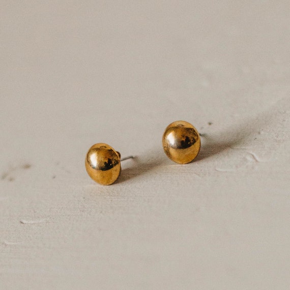 Vintage 1980s Gold Toned Small Stud Earrings - image 2