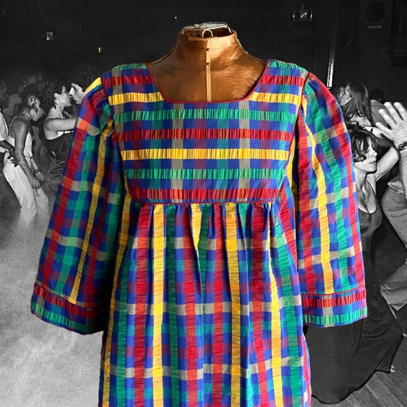 70s 80s Chunky Rainbow Plaid Pattern House Dress - image 3