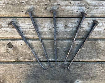 Handgeschmiedeter Eisenbahn Spike Steakwender: Grill-Werkzeug