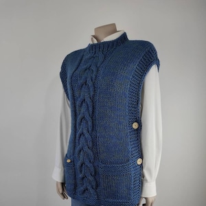 Women's vest, round neck, hand-knitted, blue color, vest with pockets, long sweater, sleeveless, vintage sweater, mothers gift, gift for her