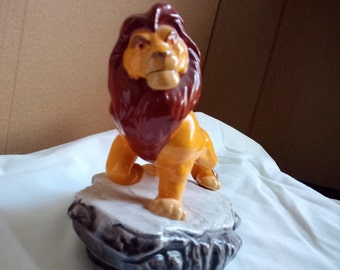 Disney Lion King Mufasa / Simba on Pride Rock ceramic figurine collectible