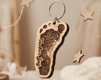 Benutzerdefinierte Baby Fußabdruck Schlüsselbund | Laser gravierte Holz Andenken, New Mom Geschenk