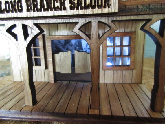 O Scale Miniature Long Branch Saloon Gunsmoke Dodge City Marshal Matt  Dillon, 1:43 Scale Miniature American Old West -  Canada