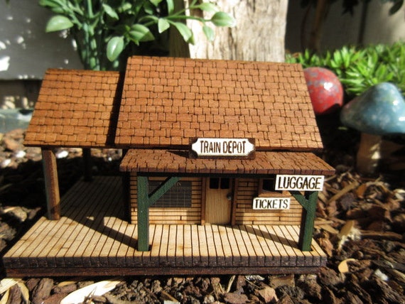 O Scale Old West Miniature Rustic Train Depot Building, Model Train Station  Exhibits Decor Accessories 1:43 Scale 