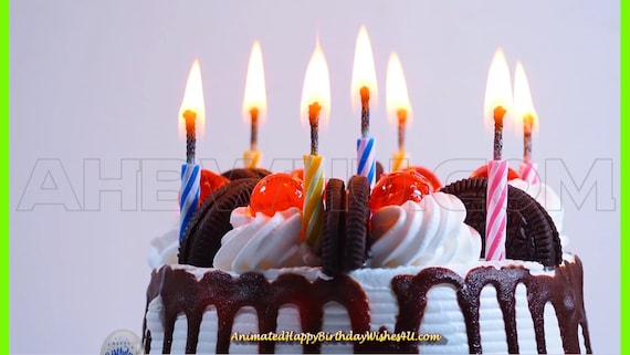 Gâteau d'anniversaire avec bougies GIF – 3 ans