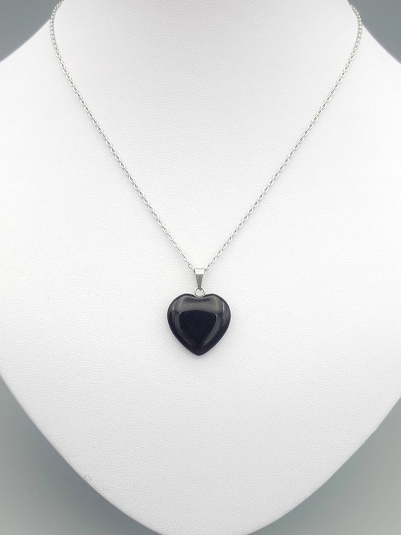 Black Heart Silver Chain Necklace. Minimalist Heart Charm Necklace. Dainty  Silver Chain Necklace With Black Heart Pendant. Love Heart. - Etsy