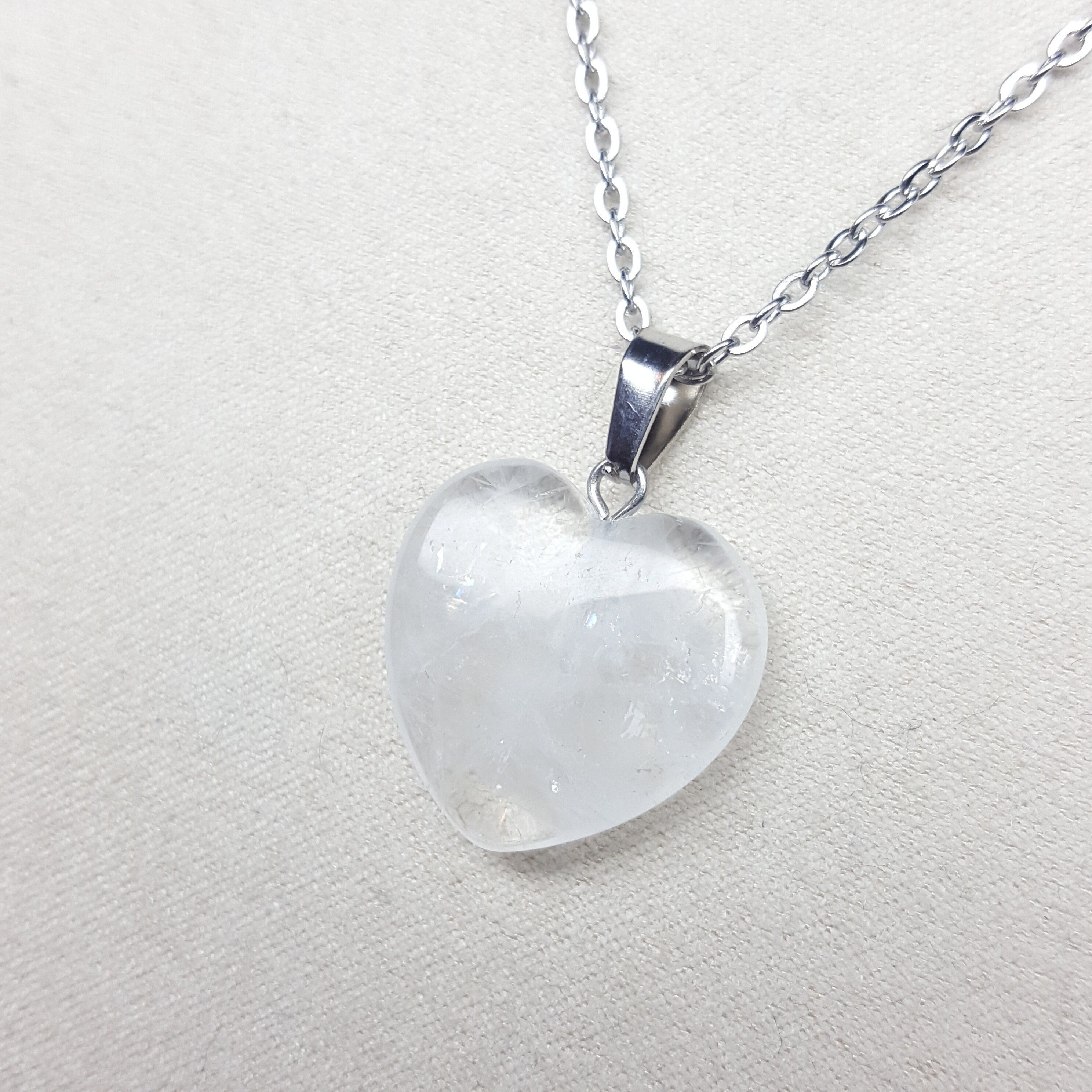 ネックレス・ペンダント Clear Quartz Necklace with Wavy Heart Pendant #5777 Clear Quartz Heart Pendant 18k gold plated 'wave' chain