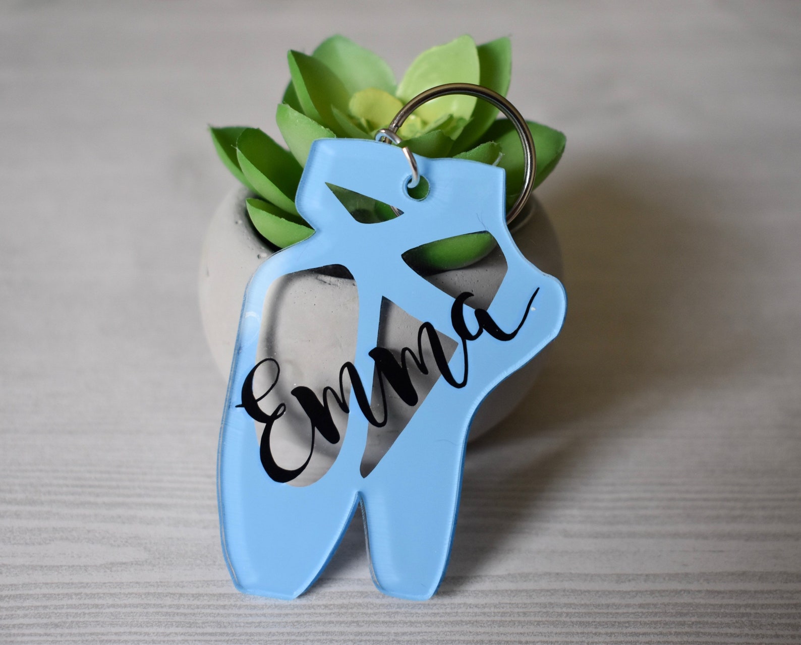 ballet shoes keychain; dance keychain; dancer keychain; ballet gift; dancer gift; customized keychain; acrylic keychain; dance s