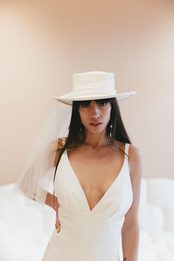 Chapeau de mariage en laine avec voile