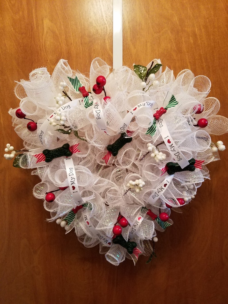 I Love My Dog Deco Mesh Heart Shaped Lighted Christmas Wreath