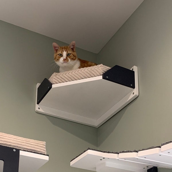 Wally Corner Plus, Wall mounted cat corner shelf with a cushion