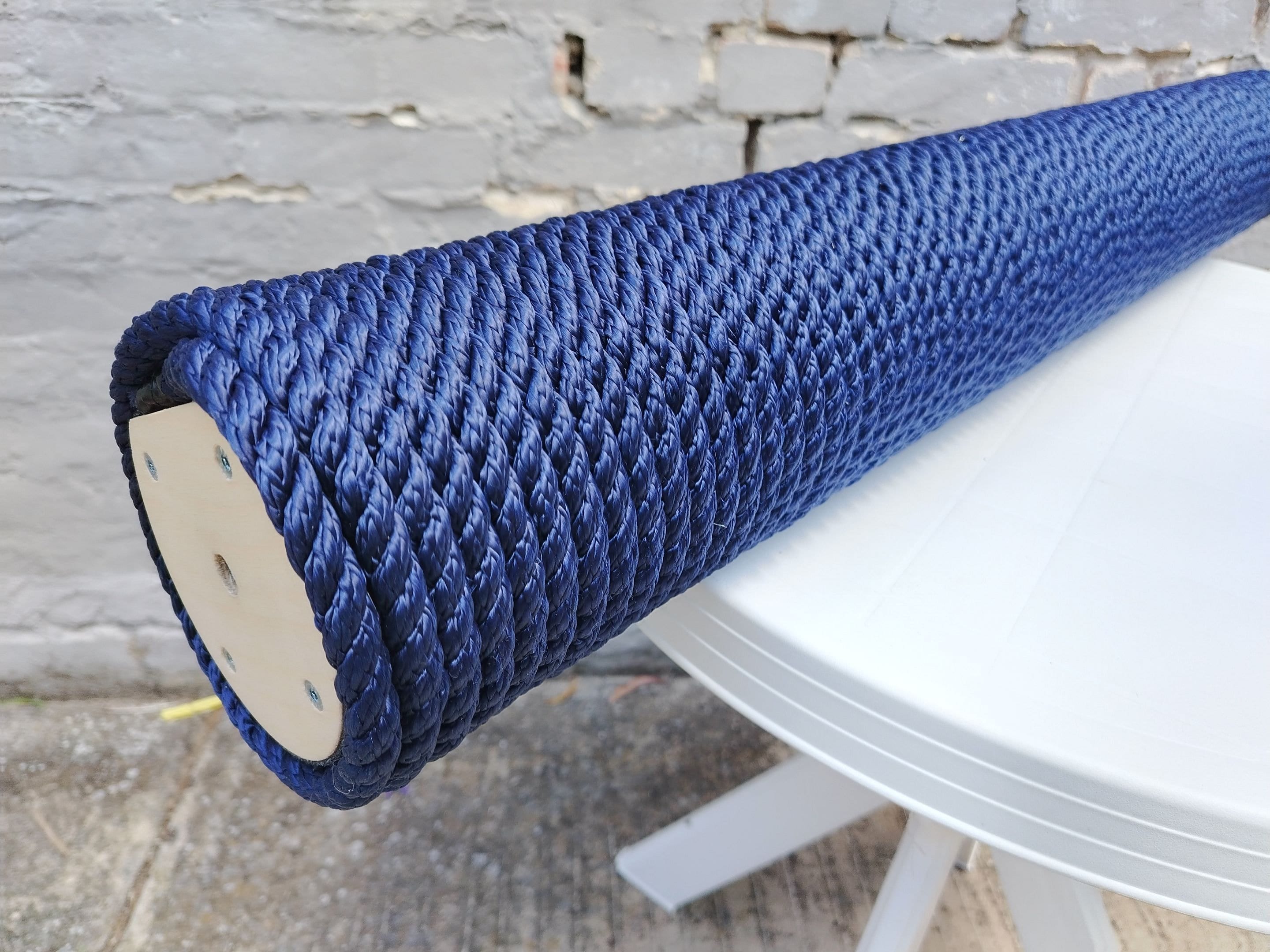 Angled cat scratching post online