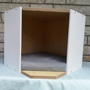 Wally BigCat CornerBox Plus - Wall mounted cat cave with a large cushion inside, ideal for corners