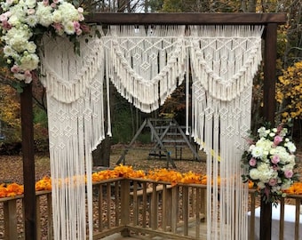 Grote macramé-huwelijksachtergrond, decor boho-boogprieel