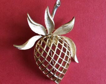 Sweet Vintage Strawberry pin, gold tone, signed Tradition-