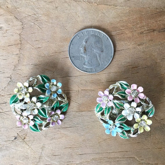 Vintage blue pink yellow green spring flower and … - image 6