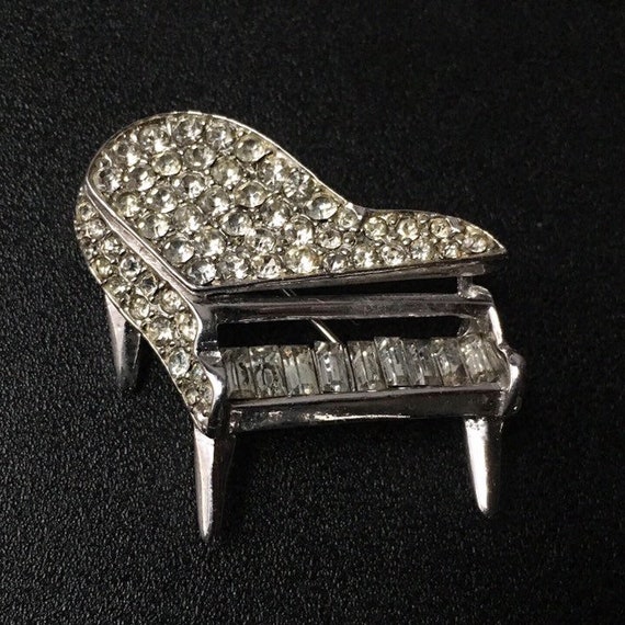Pell - vintage pin/brooch- piano with rhinestone a