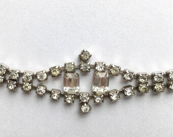 Vintage clear rhinestone necklace