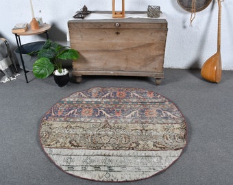 VINTAGE ROUND RUGS