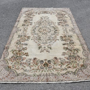 Large Rug, Turkish Rug, 5.5 x8.7 , Vintage Rug, Antique Rug, Oriental Rug, Wool Rug, Oushak Rug, Handmade Rug, Living Room Rug, SN- 4405