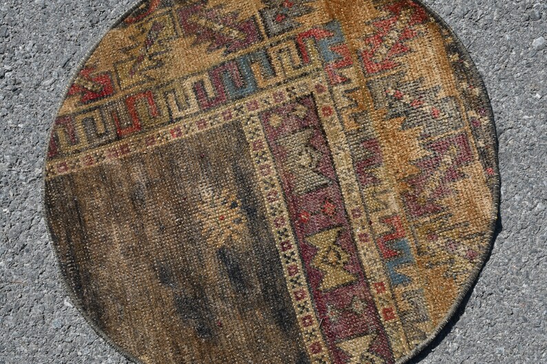 1.9x1.9 feet Vintage Rug Anatolian Rug Entry Rug Small Rug,Circle Rug,Door Mat Round Rug Faded Handmade Rug Turkish Rug SN- 5092