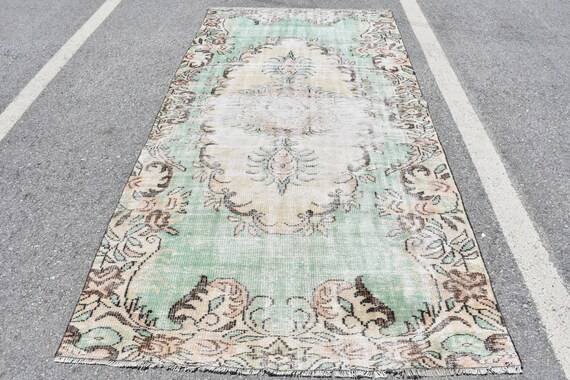 Faded Rug, Turkish Rug, 4.9 X9.5 , Vintage Rug, Antique Rug