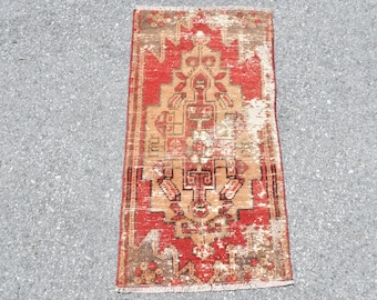 Turkish Rug, Handmade Rug, 1.5x2.9 feet, Oriental Rug, Red Rug, Beige Rug, Small Rug, Entry Rug, Bath, Vintage Rug, Anatolian Rug,  SN- 4987