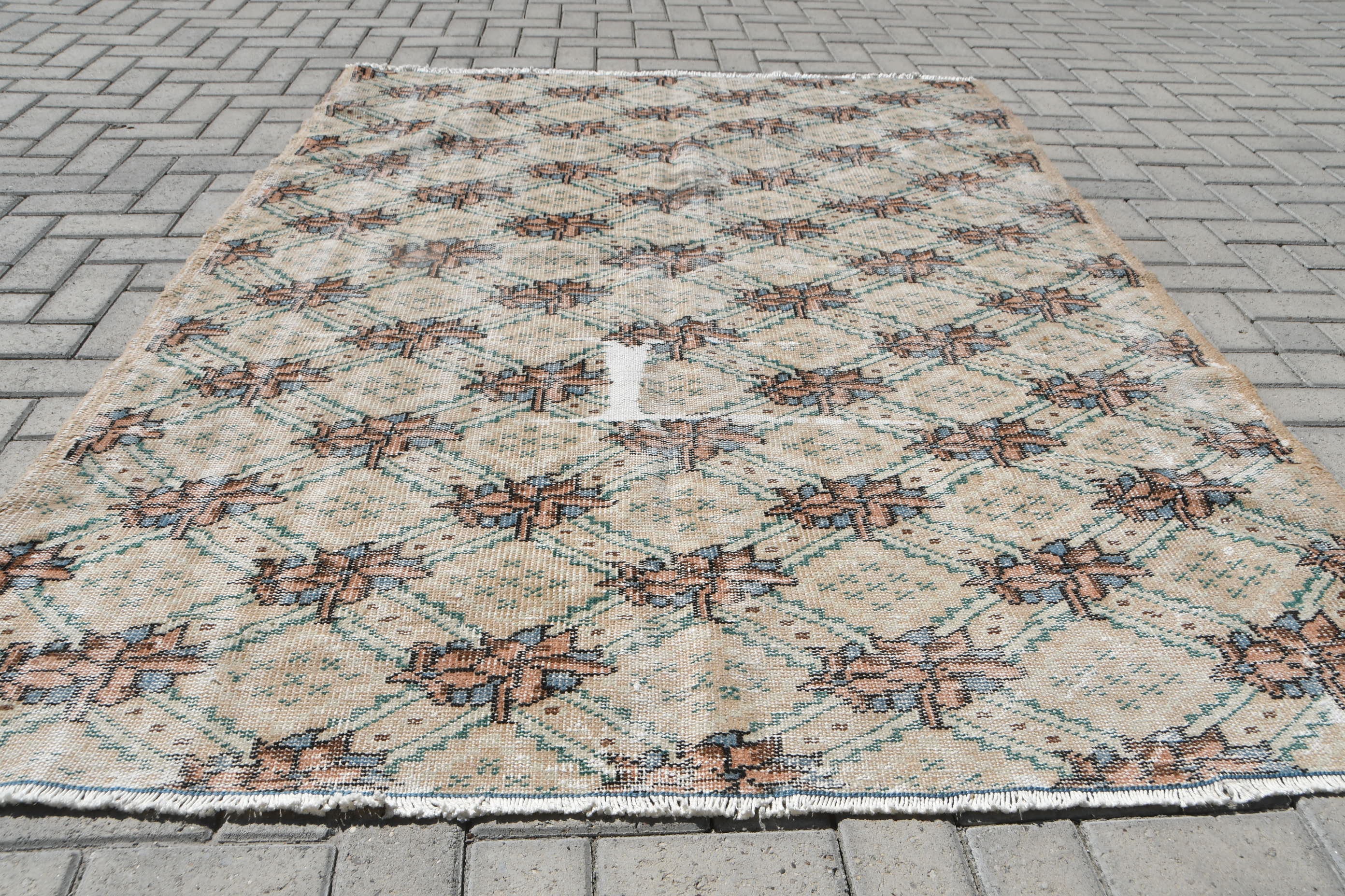 Vintage Rug, Turkish Rug, Area Rug, Oushak Carpet, 61x85 Inches