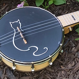 Hand-painted banjolele: Catitude on black head