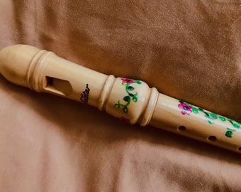 Wood soprano recorder  - Flowering Vine design