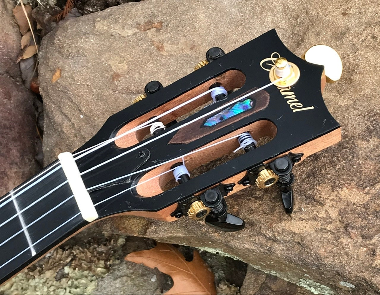 Ukelele barítono acústico/eléctrico de 5 cuerdas: Diseño de lujo - Etsy  México, image size:1280x994