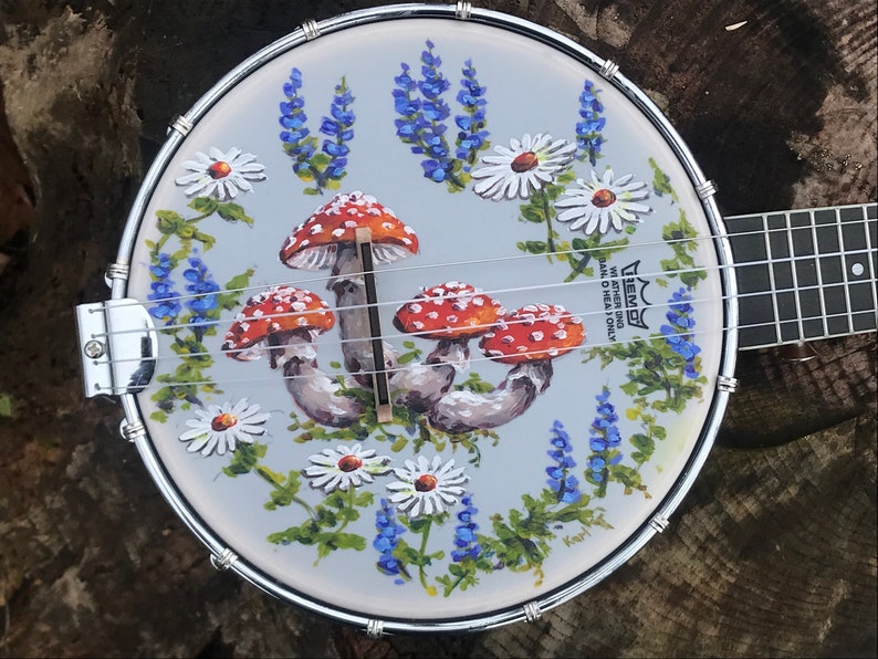 Hand-painted banjolele, concert or tenor: Mushrooms and Daisies design image 4