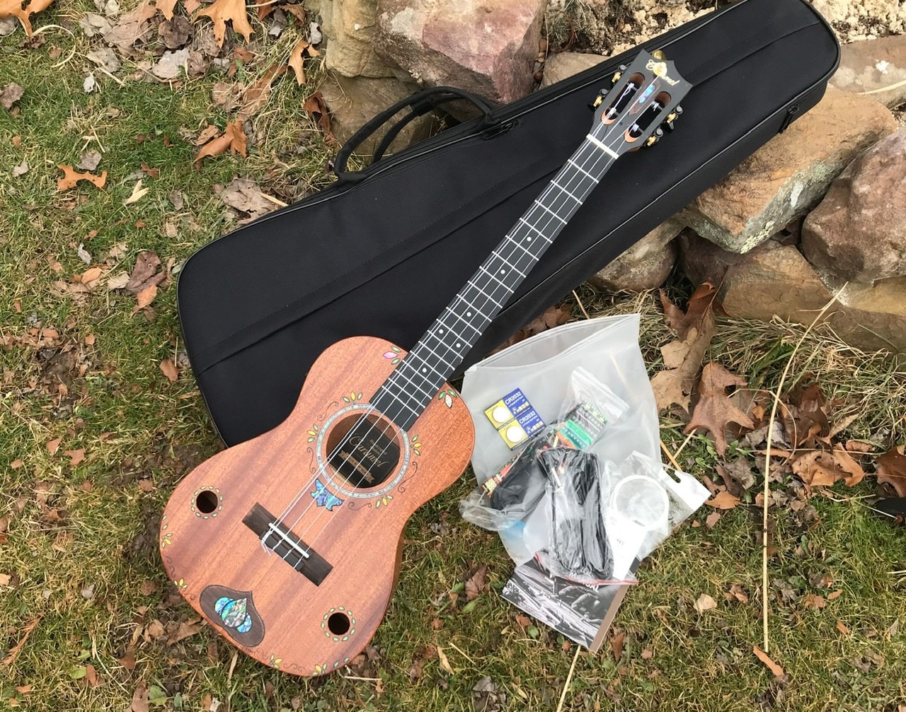 Ukelele barítono acústico/eléctrico de 5 cuerdas: Diseño de lujo - Etsy  México, image size:1280x1007