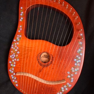 Hand-decorated Lyre Harp - 16-string, Bluets design
