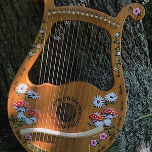 Hand-decorated Lyre Harp - 16-string, Grecian mushroom and daisy design
