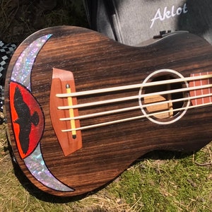 Bass ukulele (Ubass) - Eagle Flight design