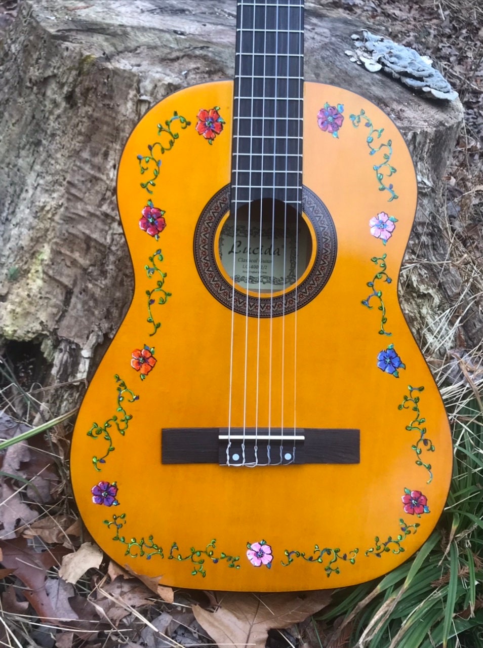 Acoustic guitars 2024 for women's hands