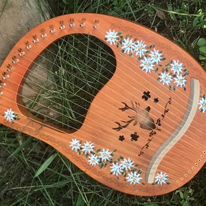 Hand-decorated Lyre Harp - 16-string, Edelweiss design