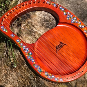 Hand-decorated Lyre Harp - 16-string, Bluets design
