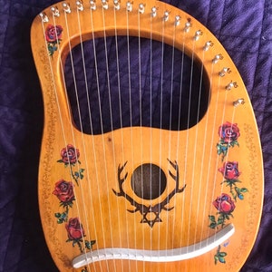Hand-decorated Lyre Harp - 16-string, Red Rose design