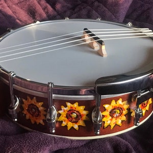 Hand-painted banjolele, concert or tenor: Sunflower hoop design