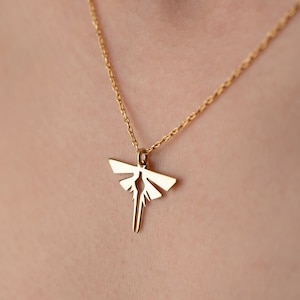 The Last of Us Symbol Firefly Necklace  TLOU Movie Lover Gift TLOU Gold Bee Cosplay Necklace Abby Necklace The Last Of Us Merch TLOU Jewelry