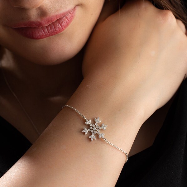 Snowflower Bolo Bracelet Bridesmaid Gift main image 1