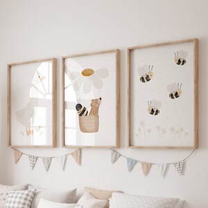 Posterset A4 | Heißluftballon Gänseblümchen, Gans, Bienen Blumenwiese weiß | Kinderposter Poster Kinderzimmer Tierposter Frühling Kind Deko