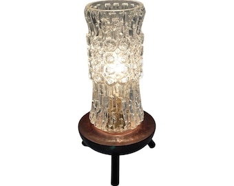 1950er Jahre – Tischlampe mit Teakholzsockel und Glasschirm – Mid Century Modern