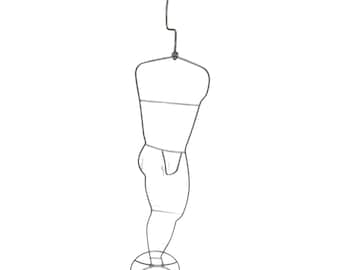 Estilo Memphis / Diseño posmoderno - Dressboy / Valet Stand - Ehlén Johansson para IKEA - Hombre - Plata
