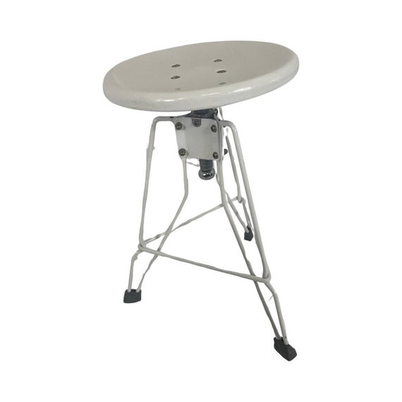 Yasu Sasamoto - Dulton - Industrial Vintage Stool With Round Yasu Sasamoto - Dulton - Industrial Vintage Stool With Round