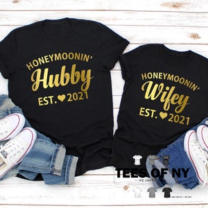 Honeymoon Shirts | Wifey Hubby | Newlywed Shirts | Just Married T-Shirts | Engaged Matching Set | Unisex T-Shirt Gold Design