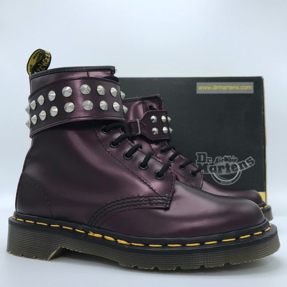 doc martens elastic sided boots